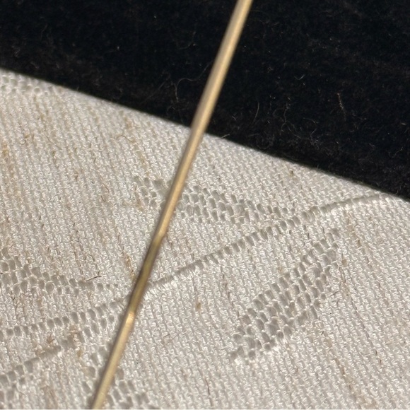 Ladies hat pin. Gold toned floral tip. 6 1/2” - Picture 7 of 7